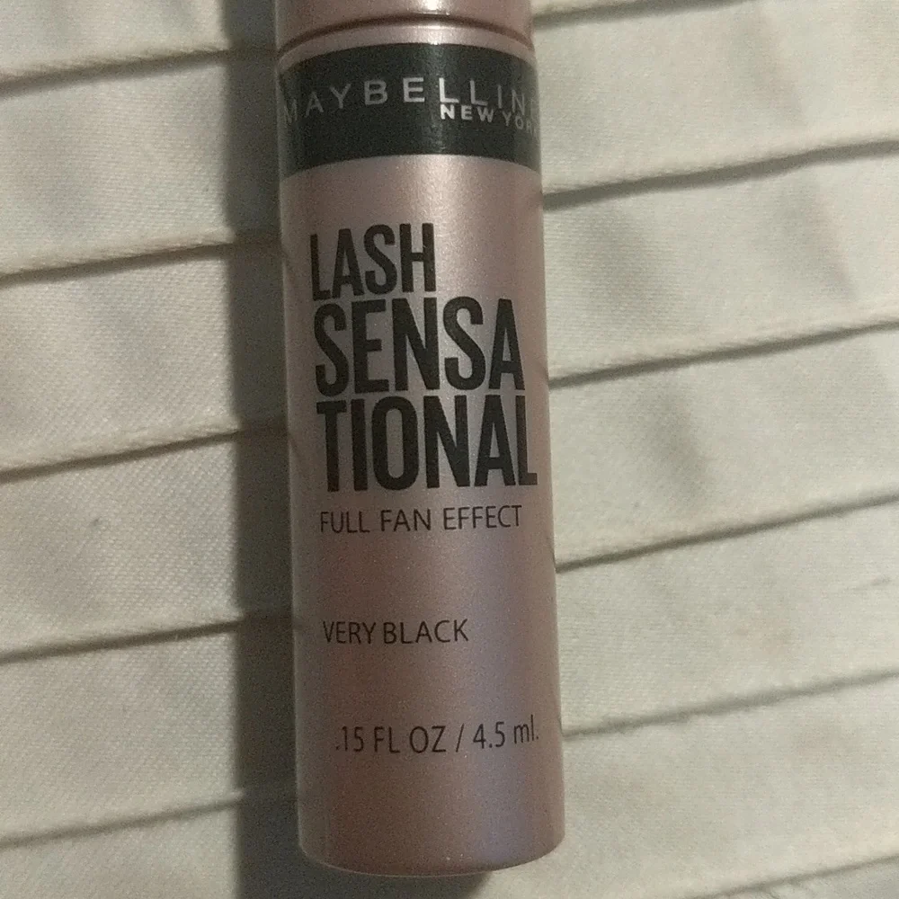NWT mascara